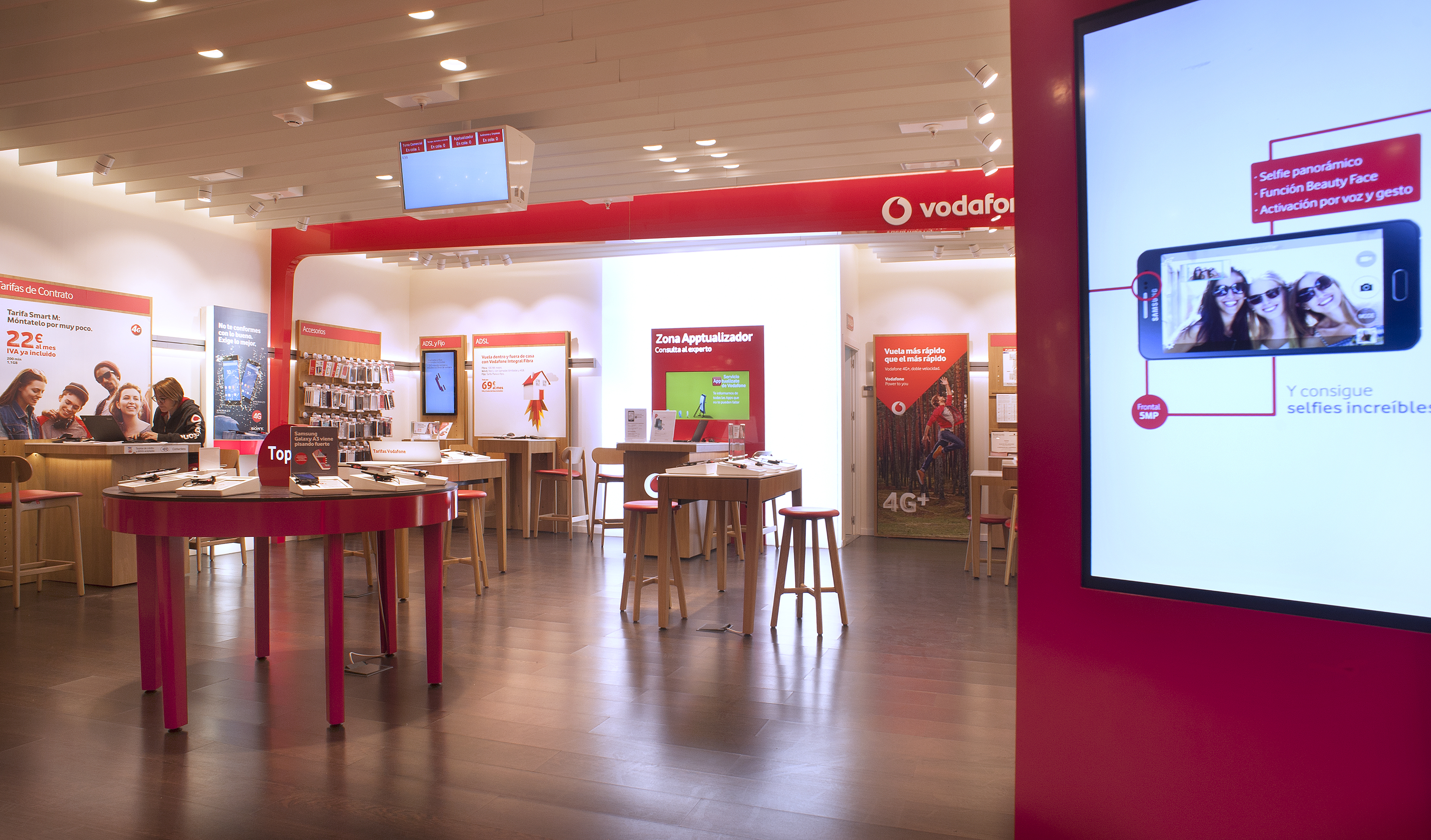 Luxuryretail_Tecnologia-NFC-en-la-publicidad-tiendas-Vodafone