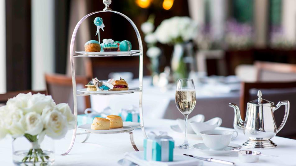 Luxuryretail_Peninsula-Bangkok-Tiffany-themed-Afternoon-Tea-hotel