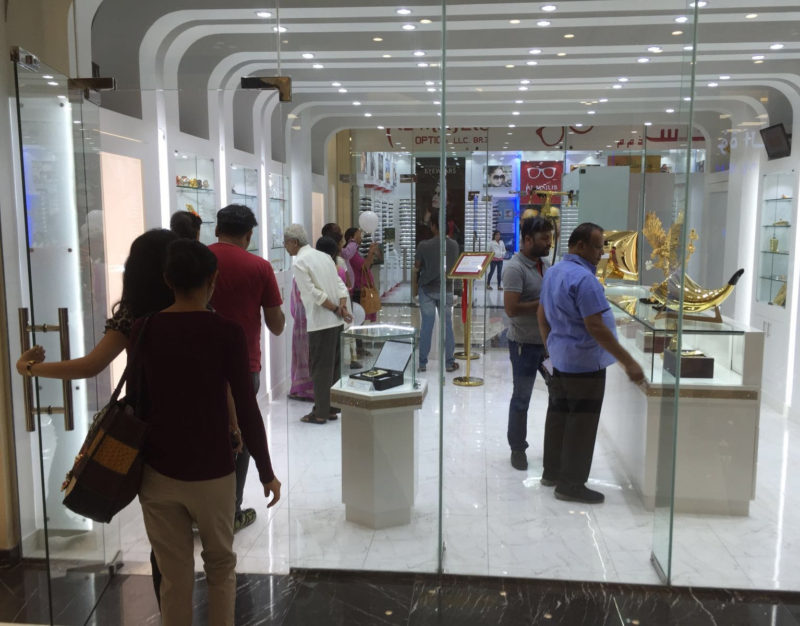 Luxuryretail_Goldgenie-Opens-First-Retail-Shop-mall