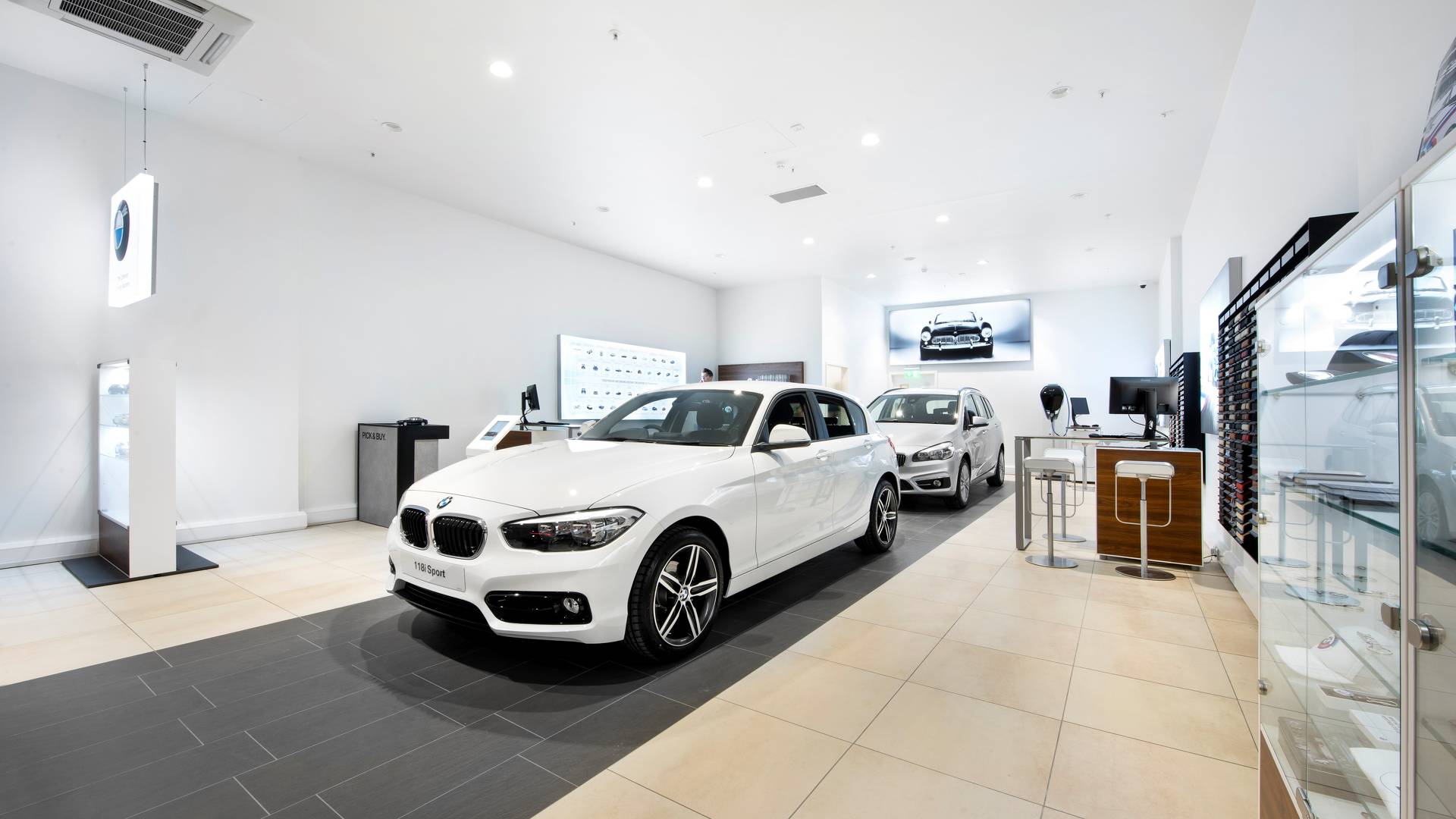La nueva tienda urbana de BMWLuxury Retail
