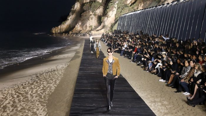 Saint Laurent en las playas de Malibú