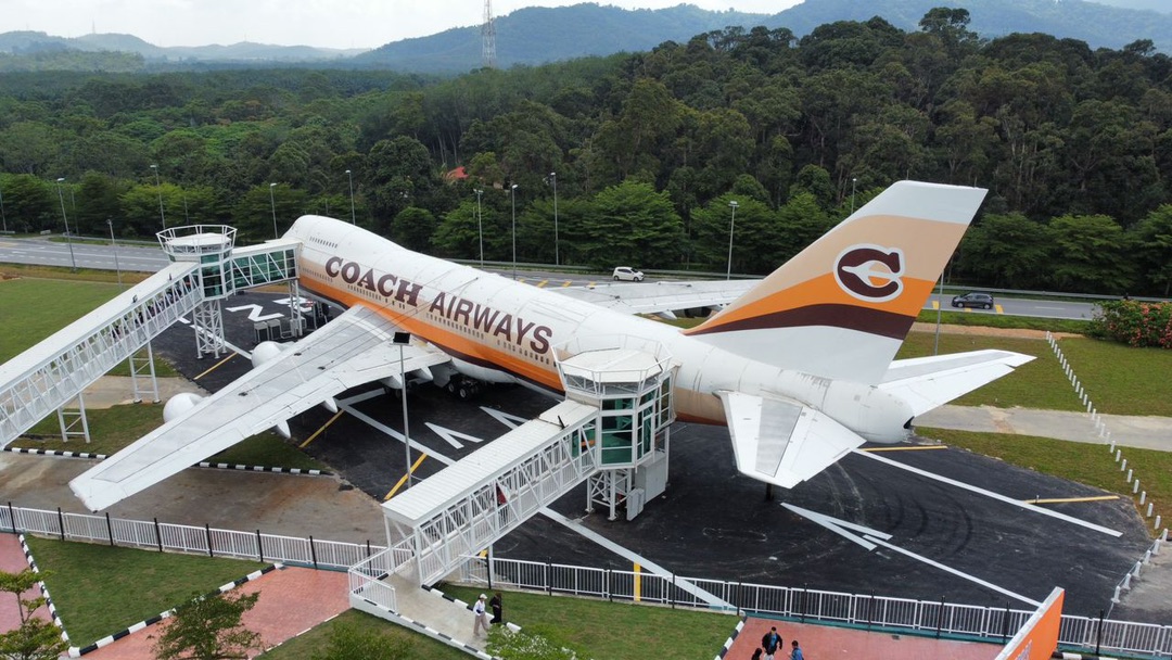 Coach Airways, nueva boutique temáticaLuxury Retail