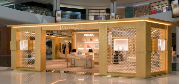 “Prada Shine”  Pop-up en Dubai en el Dubai Mall