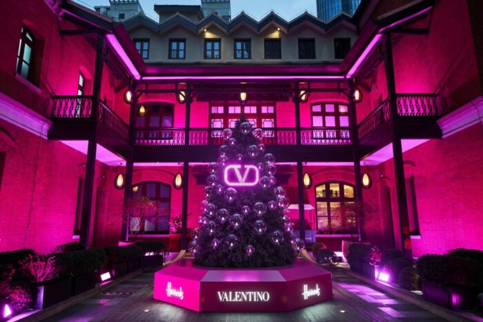 Valentino Navidad: Elegancia Deslumbrante en Harrods