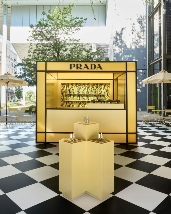 Prada pinta Nueva York de amarillo con un exclusivo pop-up
